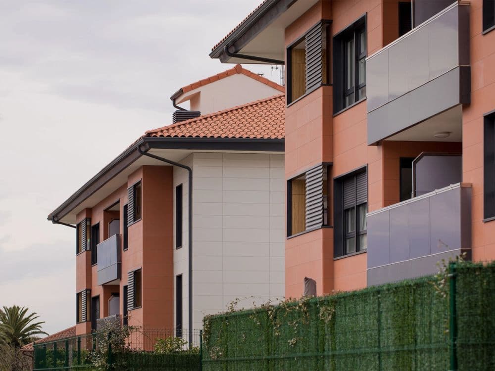 2 residential blocks in Sondika