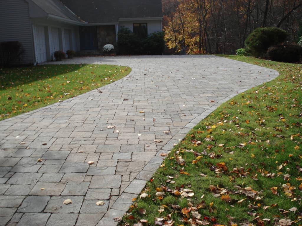 Driveway Paving & Sealing